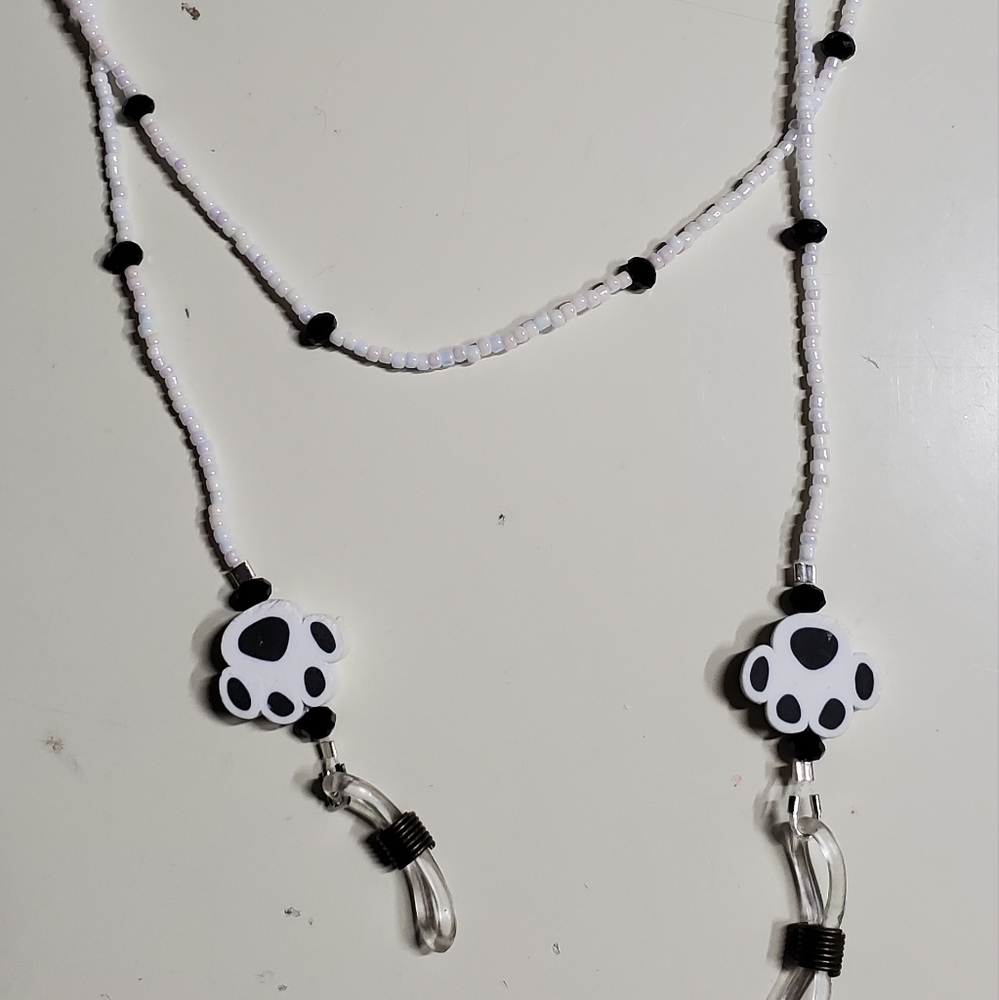 Beaded eyeglass holder